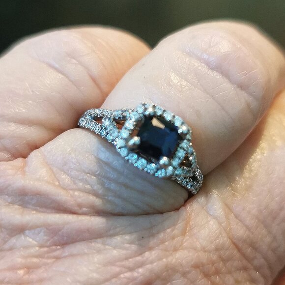 18 Kt. White Gold ,  Blue Sapphire and  Multi Diamond Ring - Picture 9 of 13